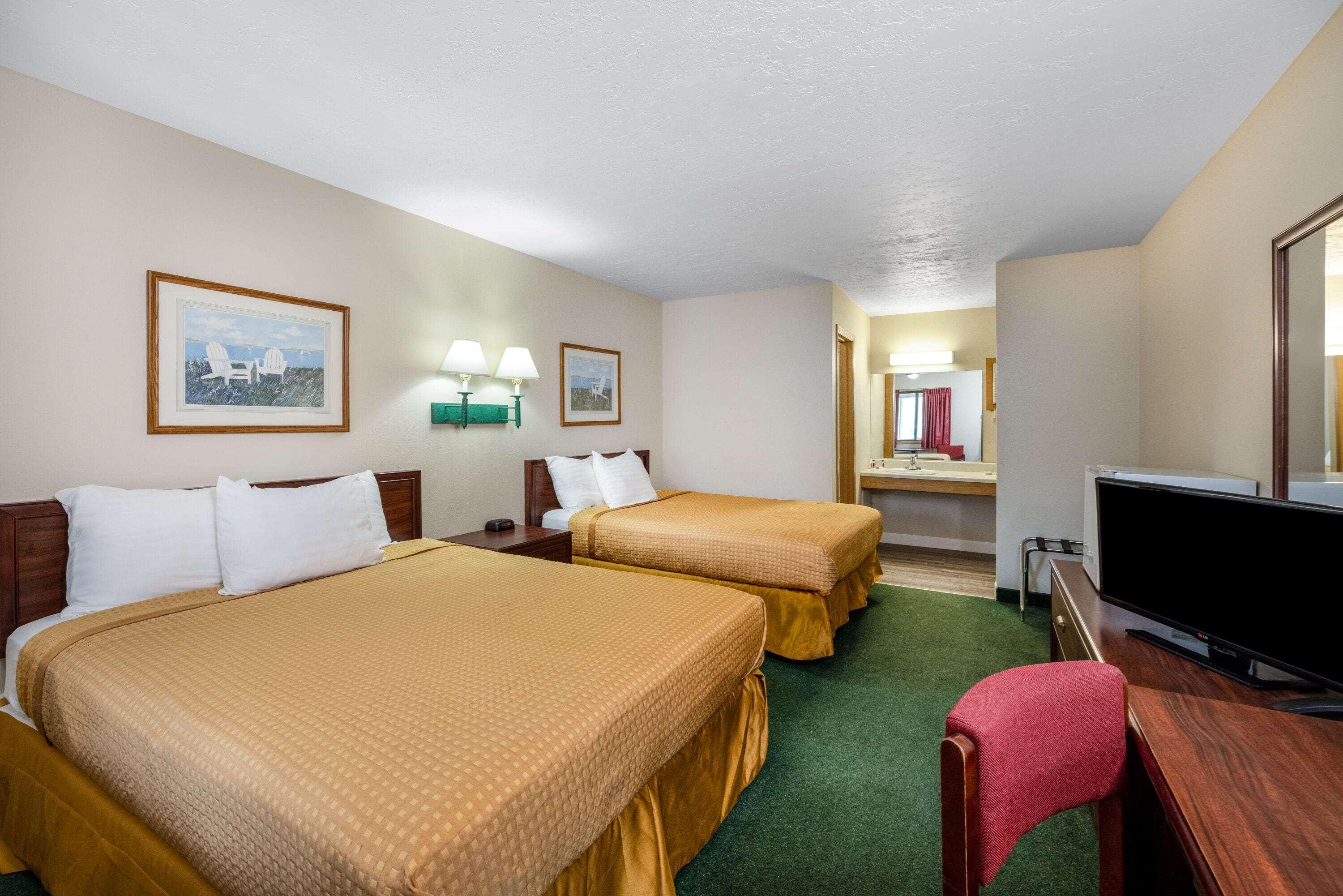 ทราเวลลอดจ์ บาย วินด์แฮม สปิริต เลค / โอโคโบจิ Motel Spirit Lake ภายนอก รูปภาพ